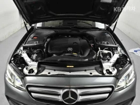 Mercedes-Benz E 350 4MATIC AMG LINE HEAD UP 360CAM PANORAMA BURMESTER - 20600 € / 40290.10 лв. - 20842690 5