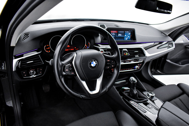 BMW 520 d Sport Line, снимка 14 - Автомобили и джипове - 45843274