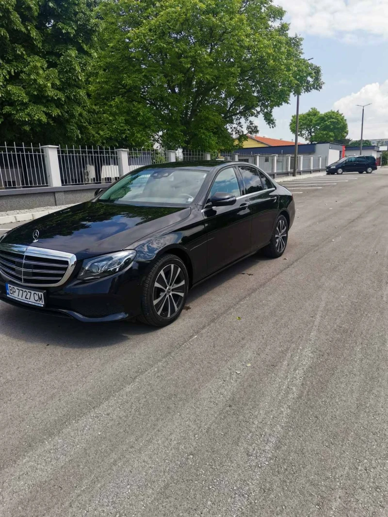 Mercedes-Benz E 220, снимка 15 - Автомобили и джипове - 46936556