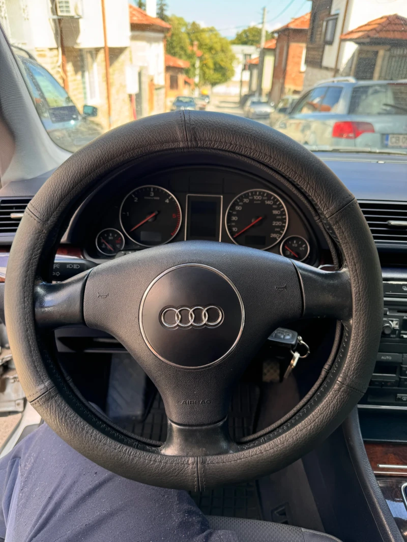 Audi A4 2.5TDI, снимка 13 - Автомобили и джипове - 47379439