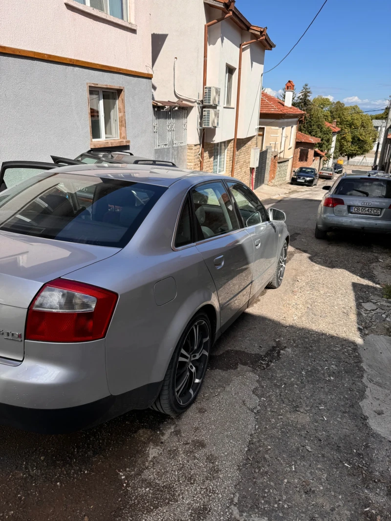 Audi A4 2.5TDI, снимка 4 - Автомобили и джипове - 47379439