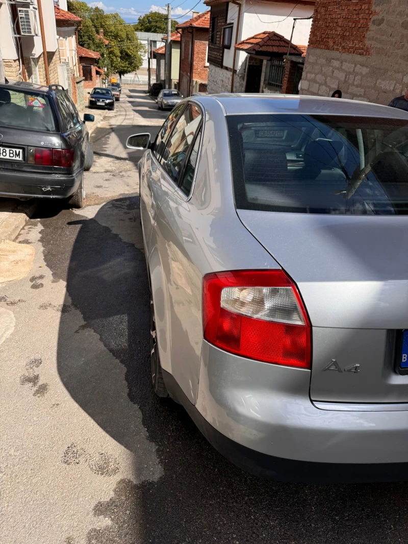 Audi A4 2.5TDI, снимка 5 - Автомобили и джипове - 47379439