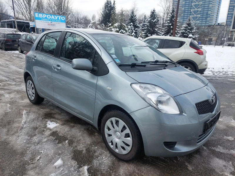 Toyota Yaris 1, 3i 87ps, снимка 2 - Автомобили и джипове - 48665327