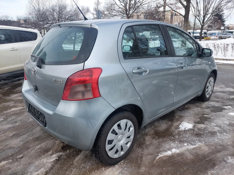 Toyota Yaris 1, 3i 87ps, снимка 4 - Автомобили и джипове - 48665327