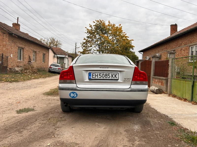 Volvo S60 2, 4 газ, снимка 4 - Автомобили и джипове - 49326736