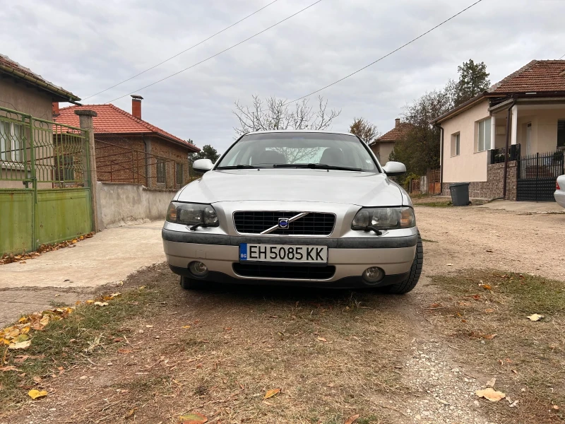 Volvo S60 2, 4 газ, снимка 1 - Автомобили и джипове - 49326736