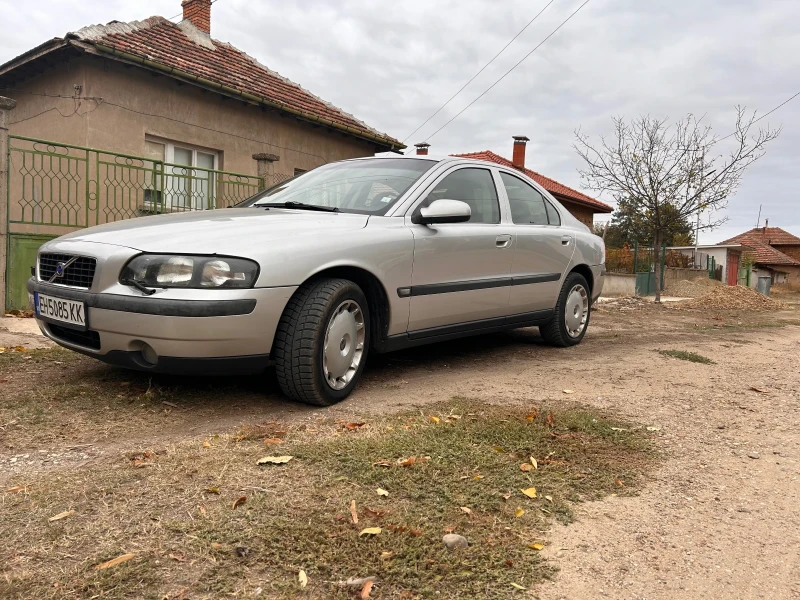 Volvo S60 2, 4 газ, снимка 2 - Автомобили и джипове - 49326736