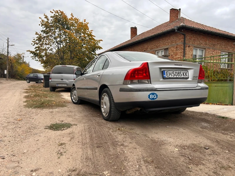 Volvo S60 2, 4 газ, снимка 3 - Автомобили и джипове - 49326736