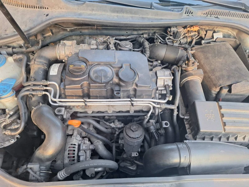 VW Golf 5, снимка 5 - Автомобили и джипове - 52458151