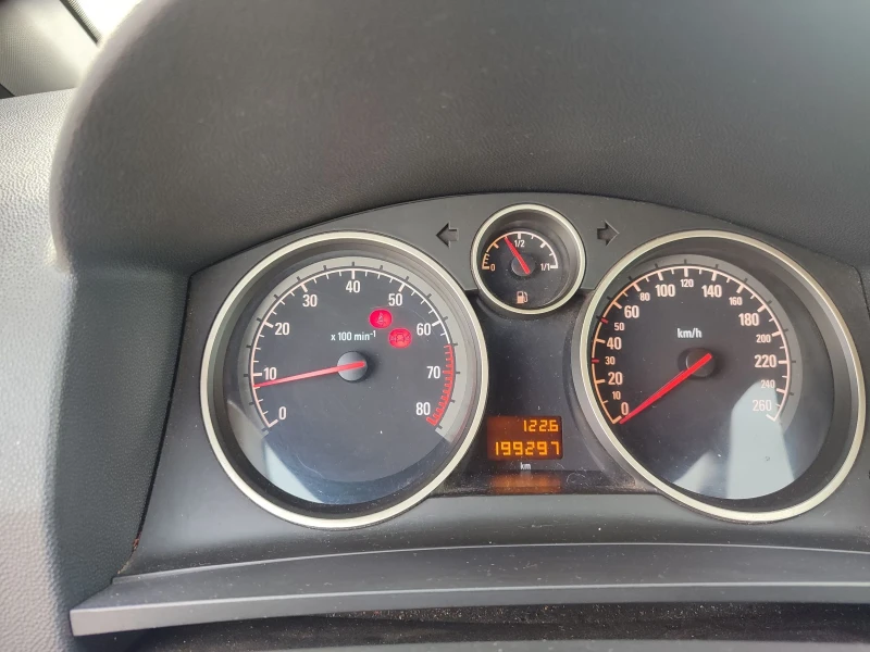 Opel Zafira, снимка 12 - Автомобили и джипове - 52433342