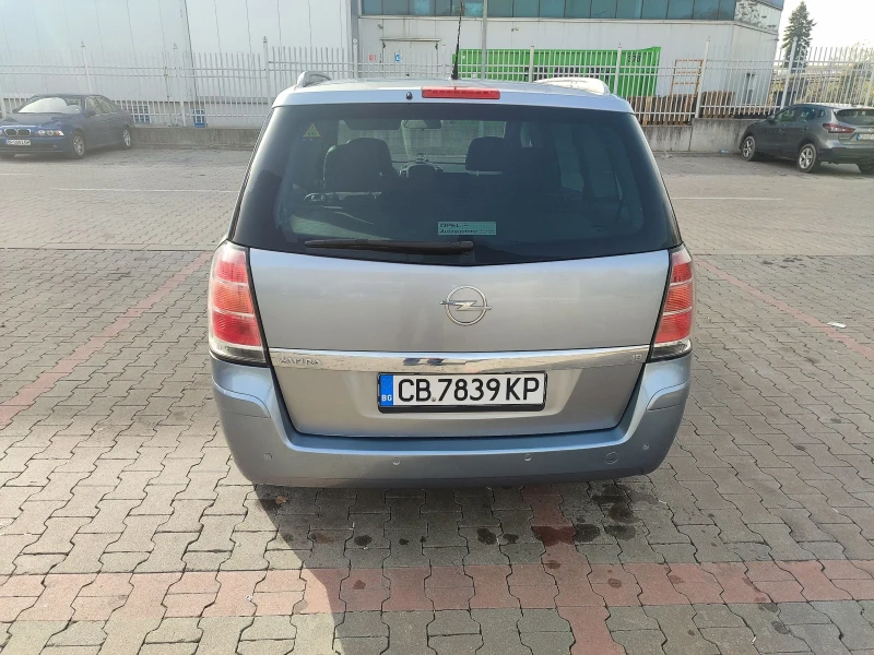 Opel Zafira, снимка 4 - Автомобили и джипове - 52433342