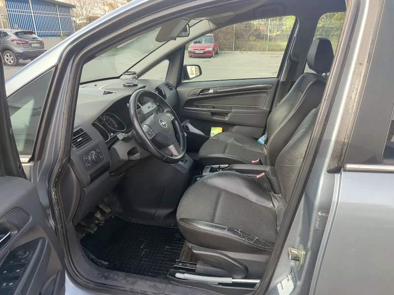 Opel Zafira, снимка 9 - Автомобили и джипове - 52433342