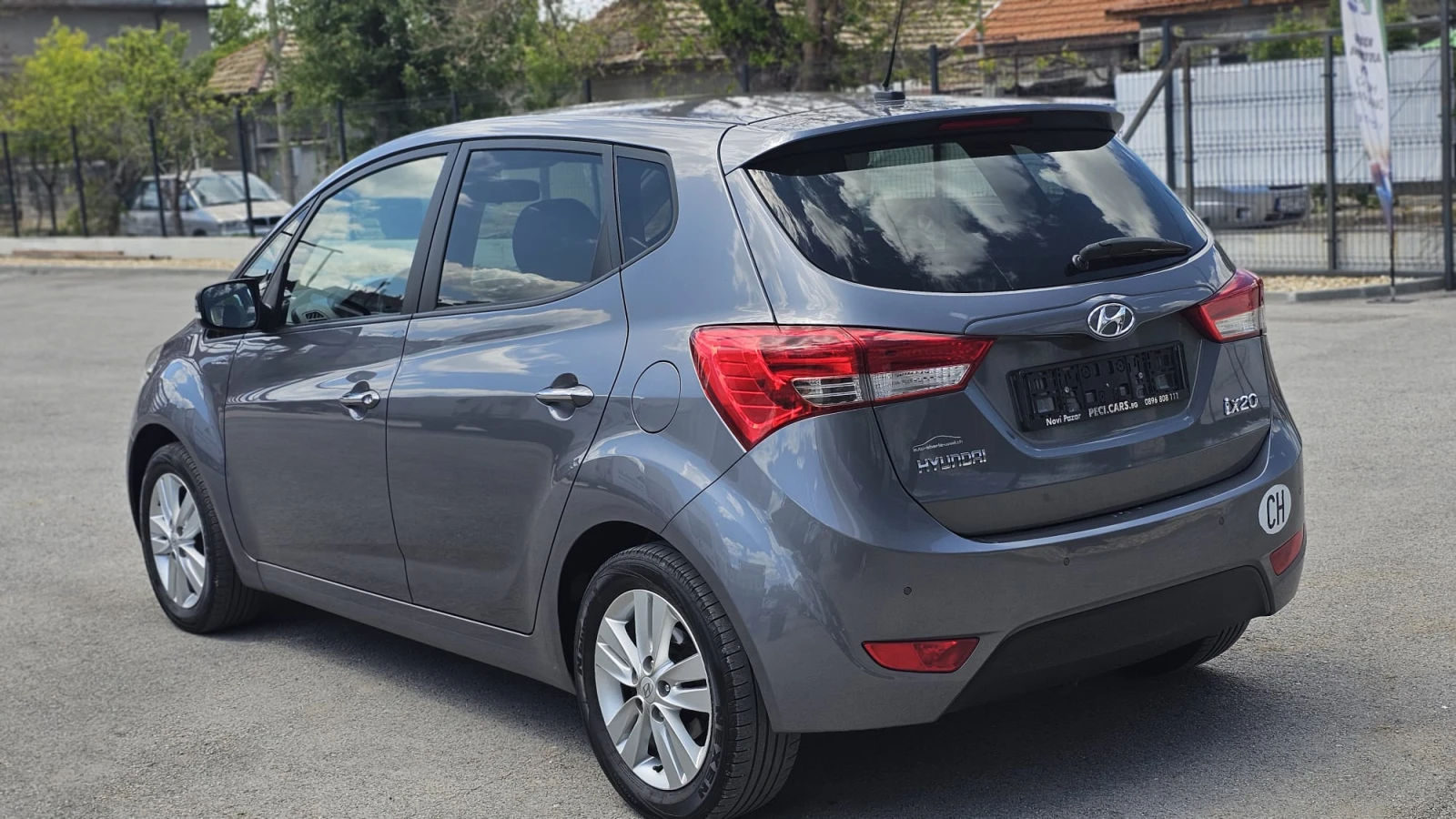 Hyundai Ix20 1.6i Auto CH-ДОП.ГУМИ И ДЖАНТИ-СЕРВИЗНА ИСТ-ЛИЗИНГ - изображение 4