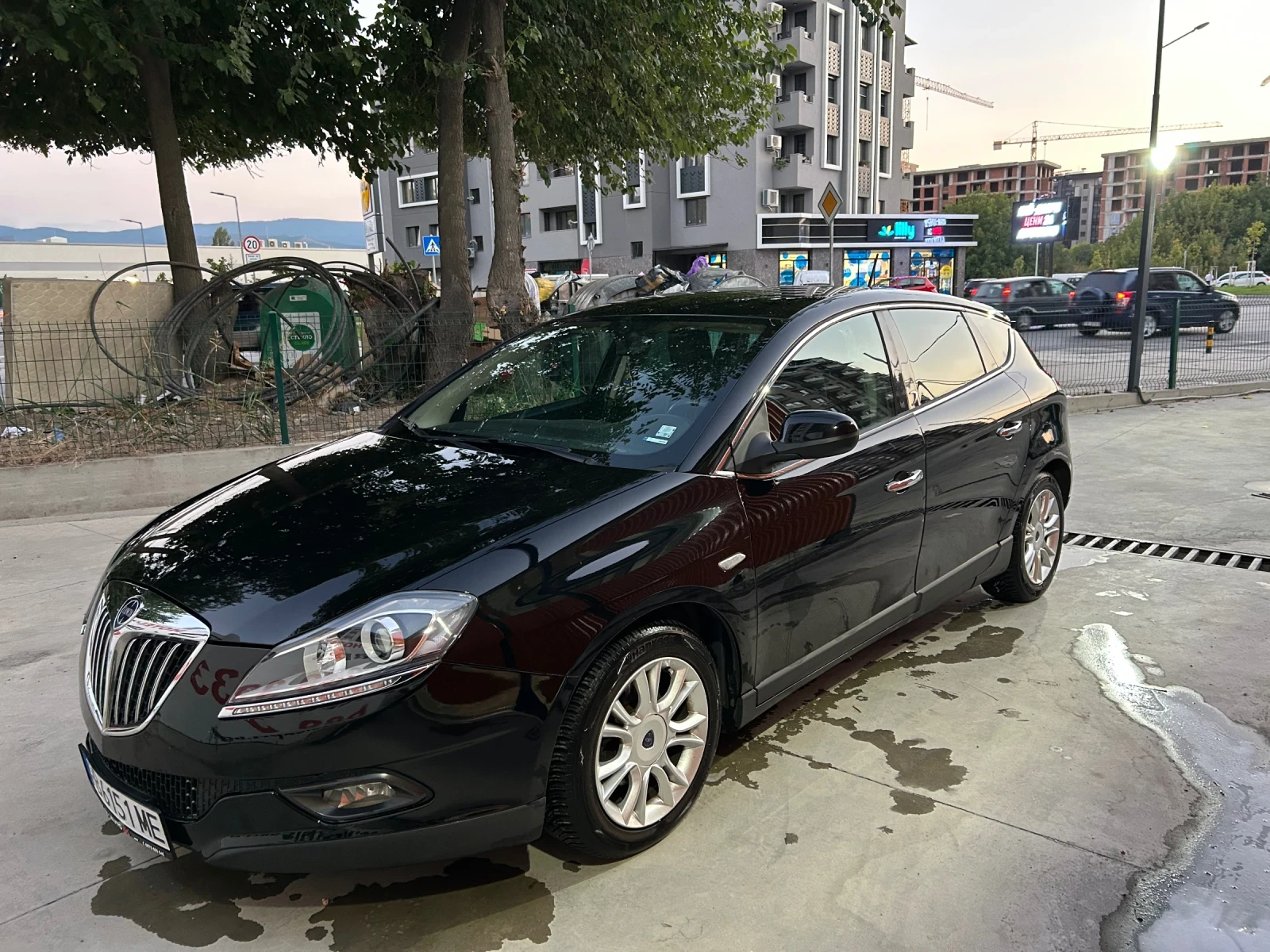 Lancia Delta 1.4 турбо - изображение 5