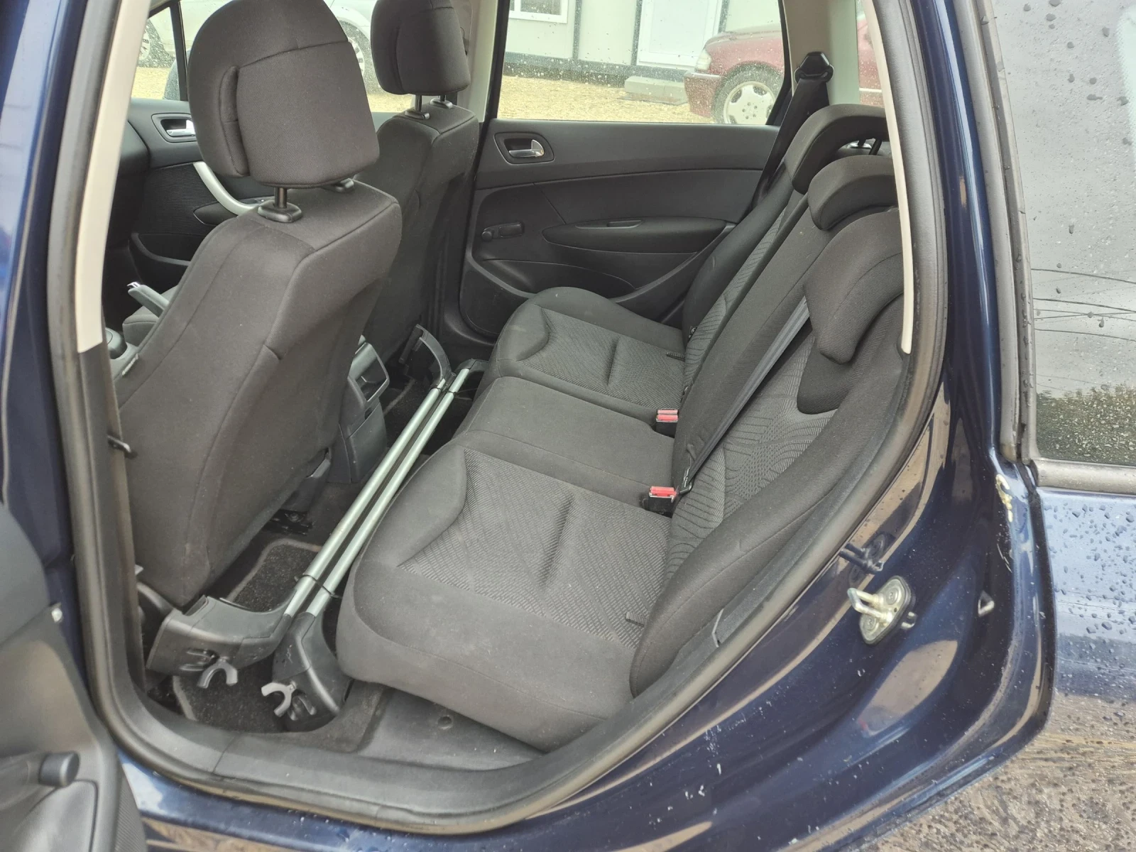 Peugeot 308 1.6HDI SW - изображение 7