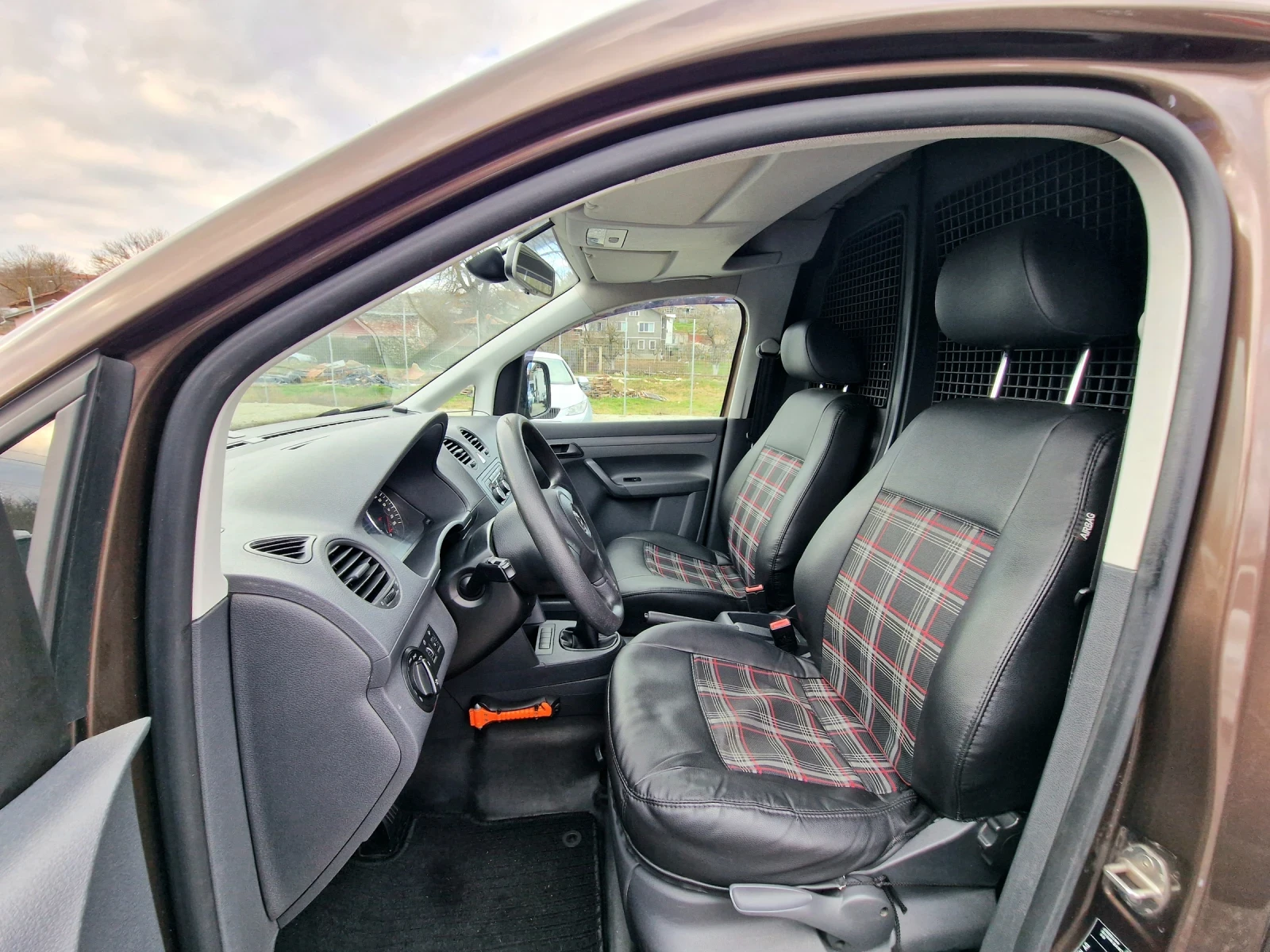 VW Caddy 1.6 TDI COMMAN RAIL EU5 | Mobile.bg � ����������� 10