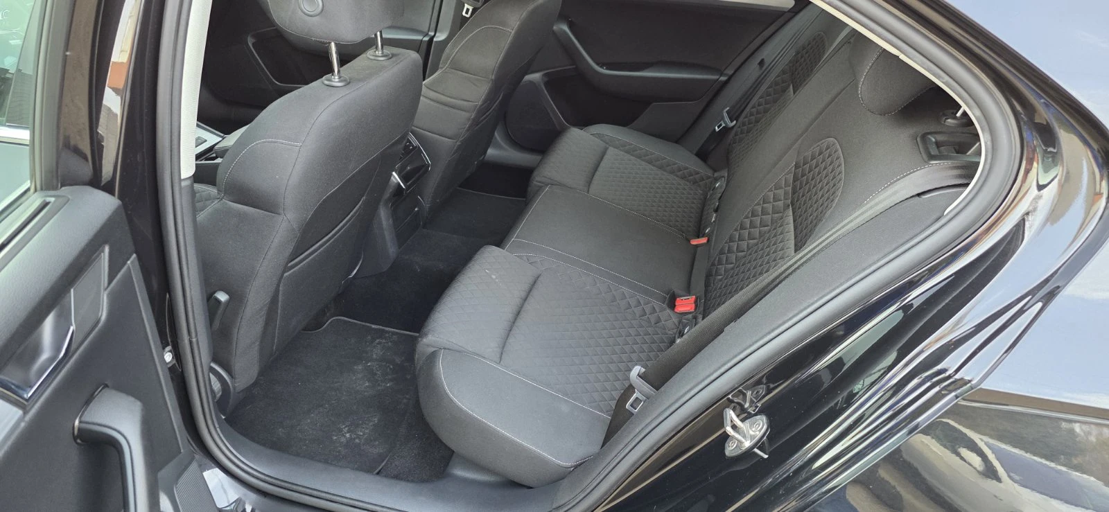 Skoda Superb Ambition Plus 2, 0 TDI  - изображение 5