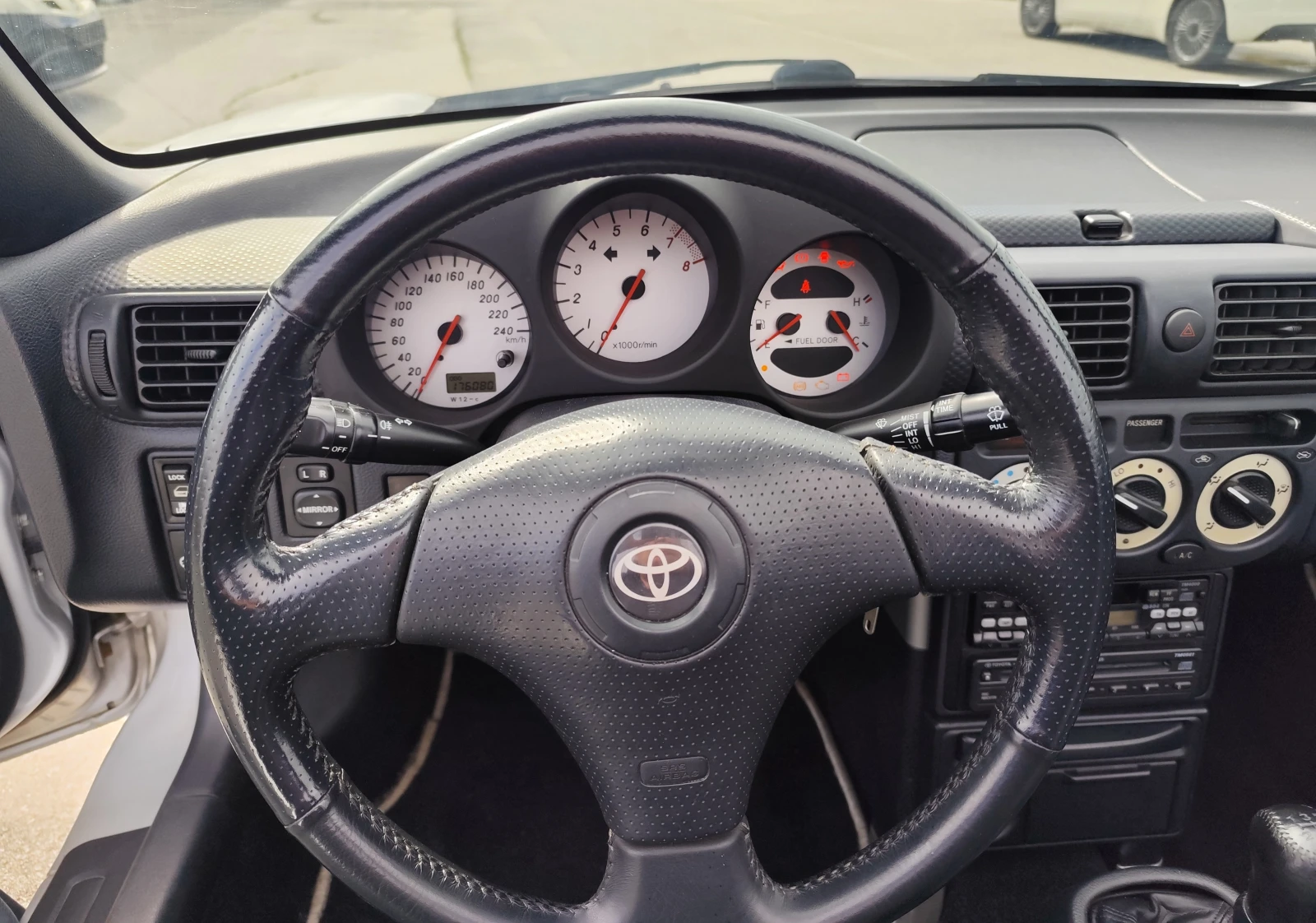 Toyota Mr2 1.8vvt-i, снимка 9 - Автомобили и джипове - 54097478
