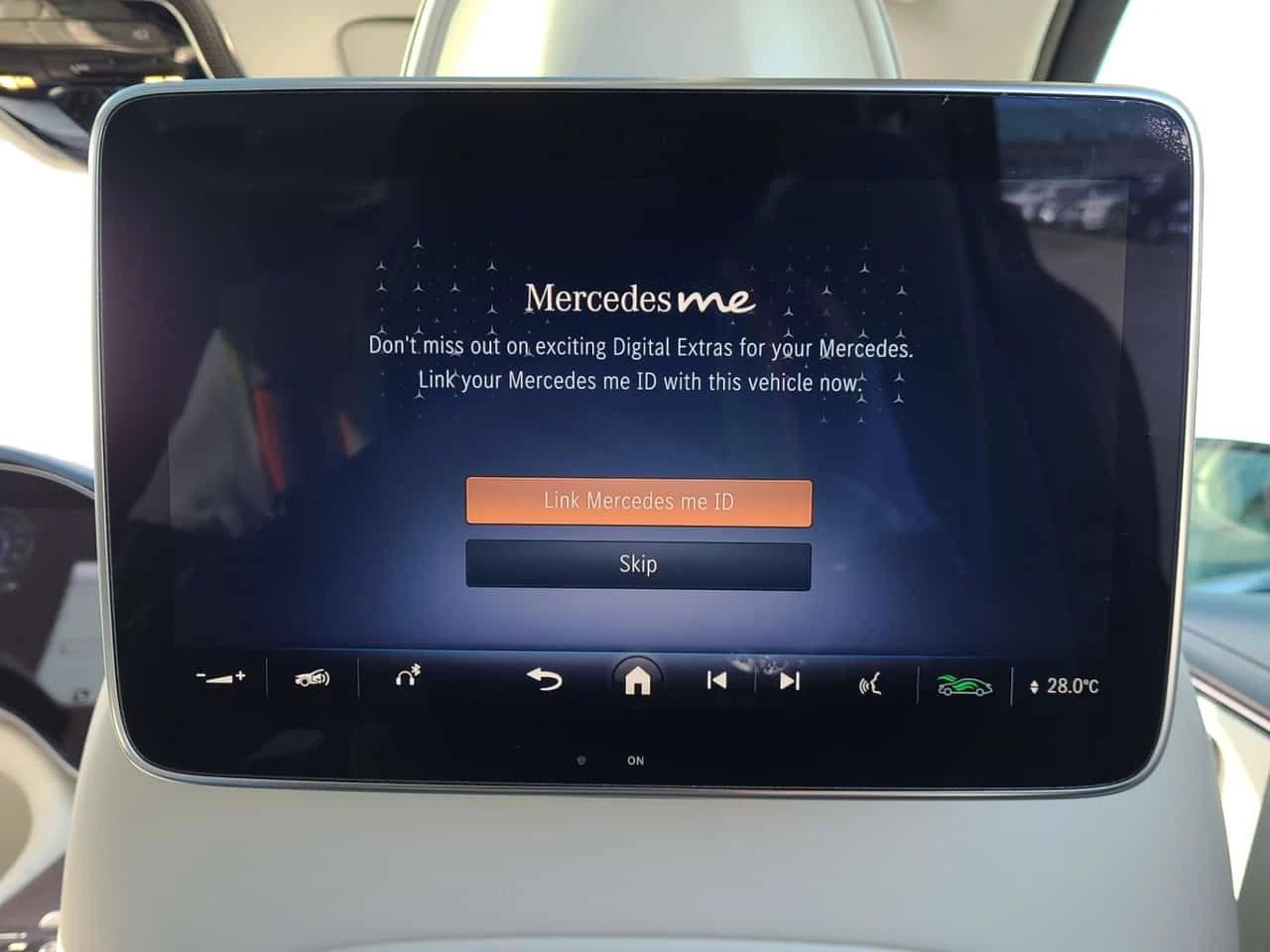 Mercedes-Benz EQS 580| BURMESTER| ОБДУХВАНЕ| HEAD-UP c AR| PANO| , снимка 14 - Автомобили и джипове - 54226841