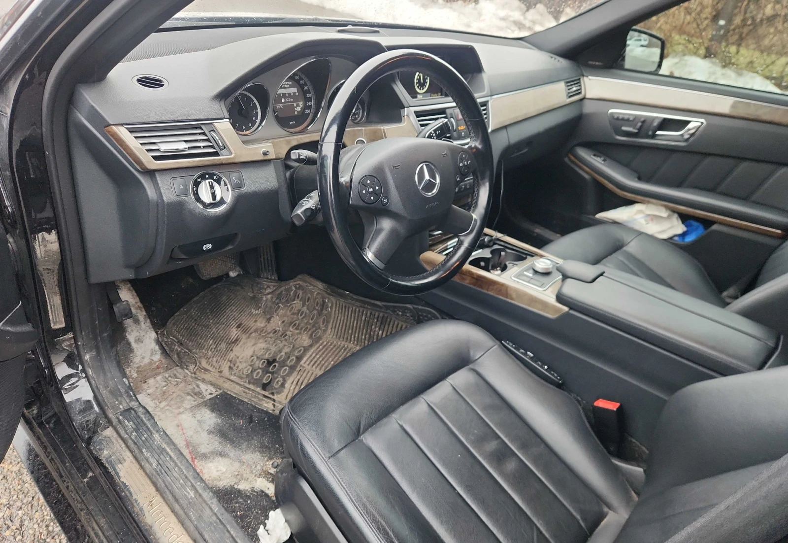Mercedes-Benz E 500 5.5 * AMG Pack * 4 MATIC * , снимка 7 - Автомобили и джипове - 54562010