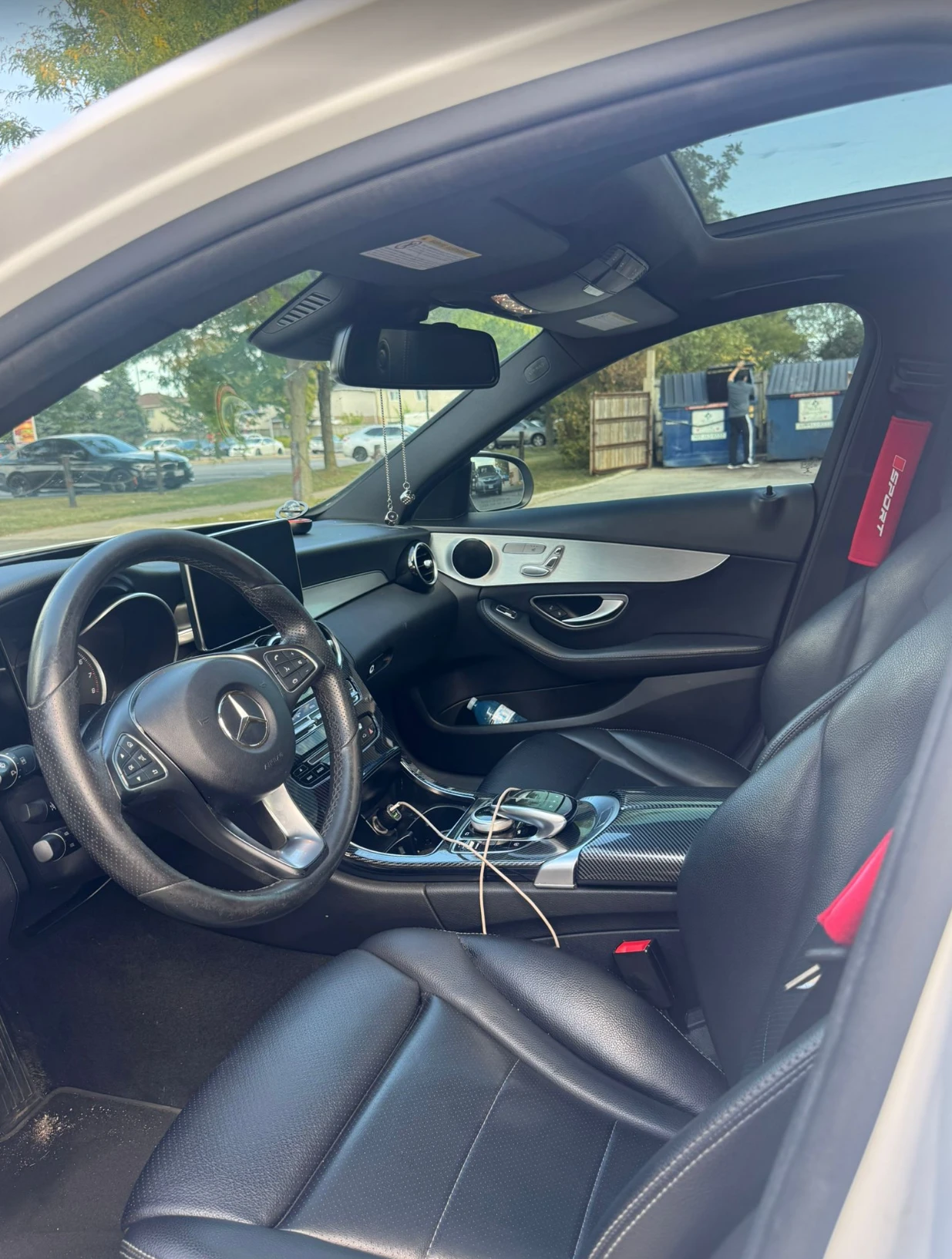 Mercedes-Benz C 300 * AMG Line * Панорама * 4Matic * 9G-Tronic * , снимка 3 - Автомобили и джипове - 54564183