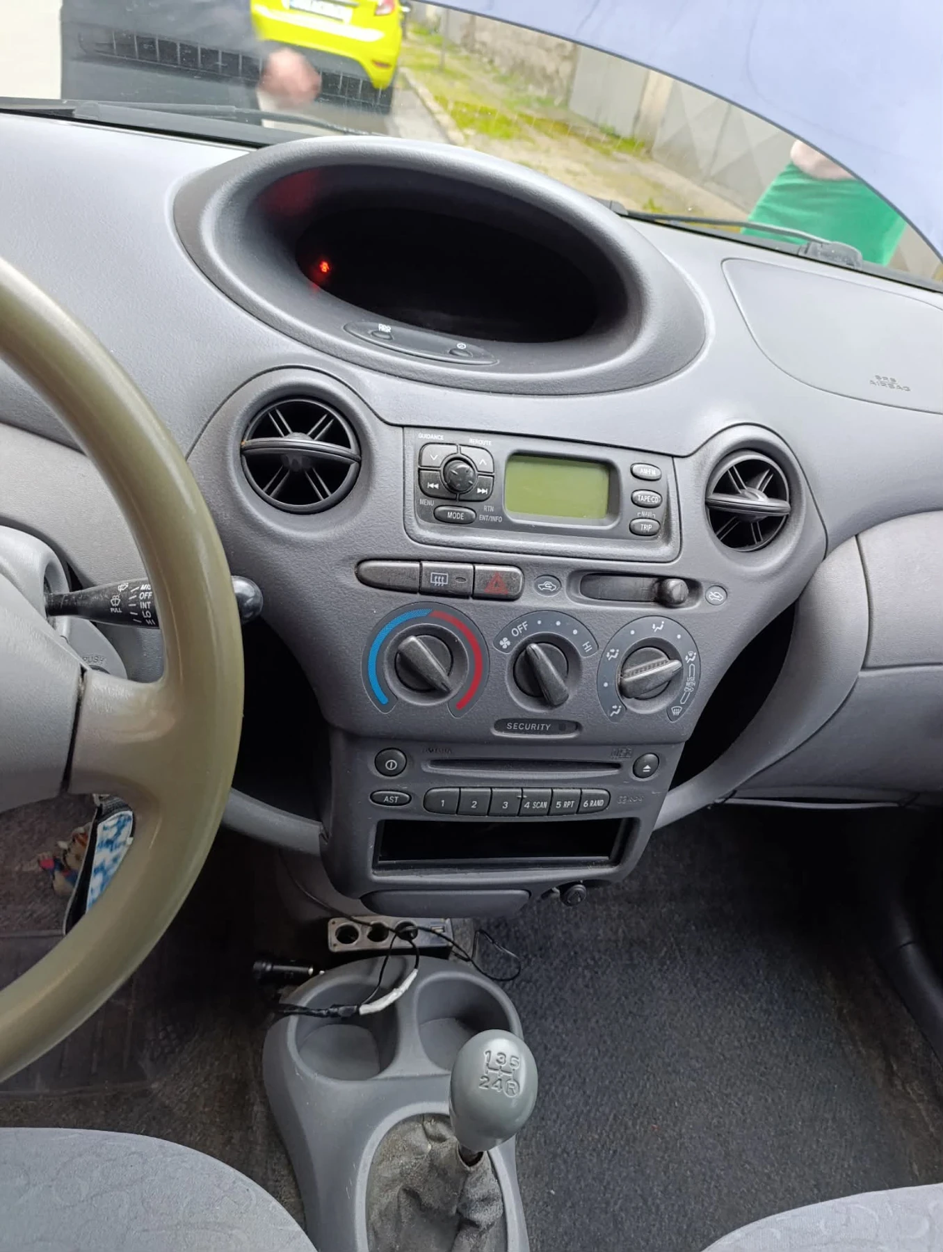 Toyota Yaris, снимка 7 - Автомобили и джипове - 54651406