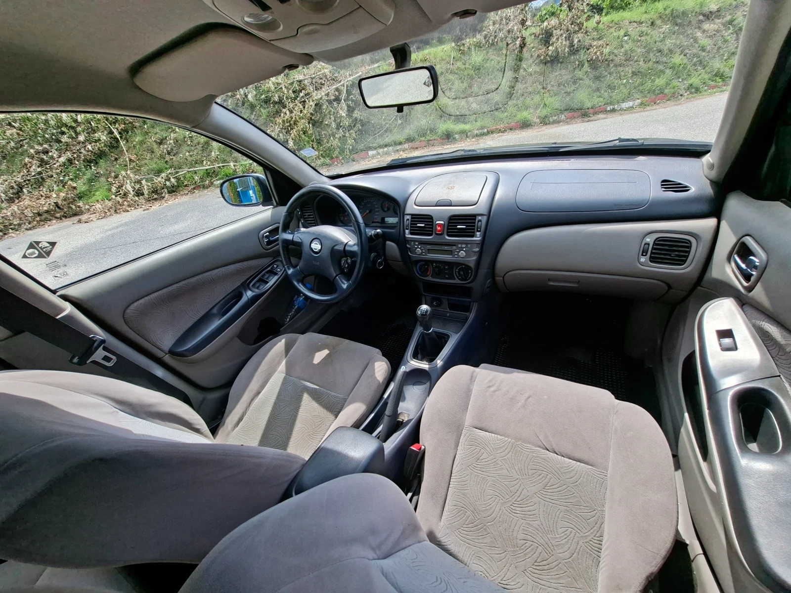 Nissan Almera 1.5, снимка 13 - Автомобили и джипове - 54924031