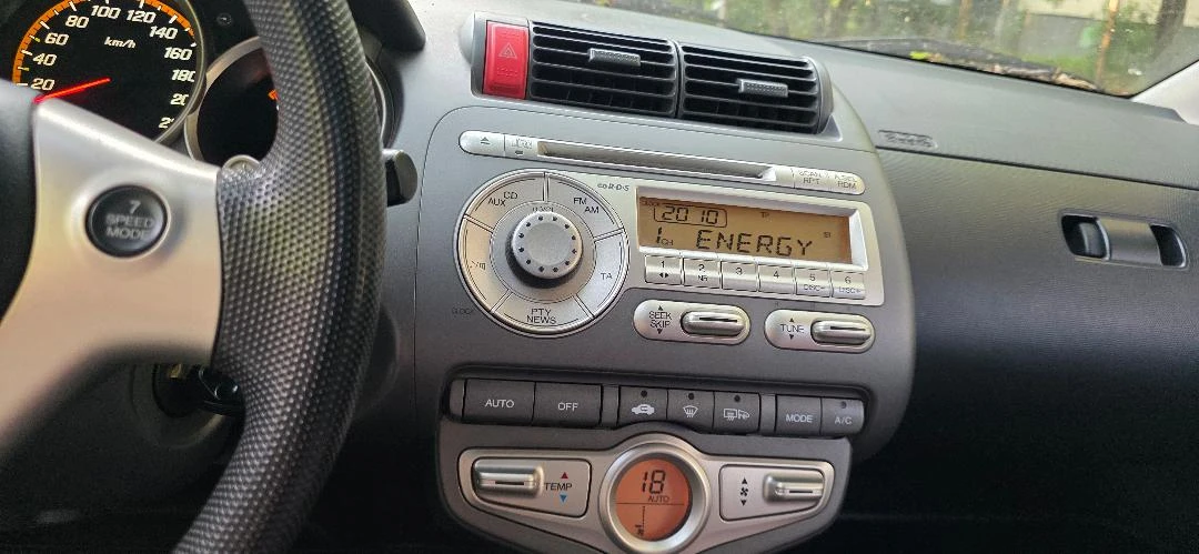 Honda Jazz, снимка 7 - Автомобили и джипове - 55005287