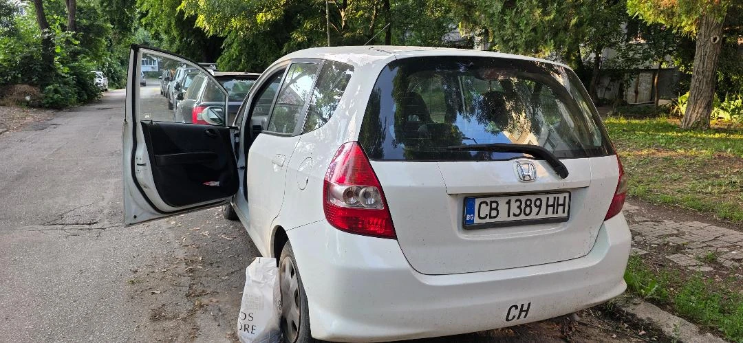 Honda Jazz, снимка 2 - Автомобили и джипове - 55005287