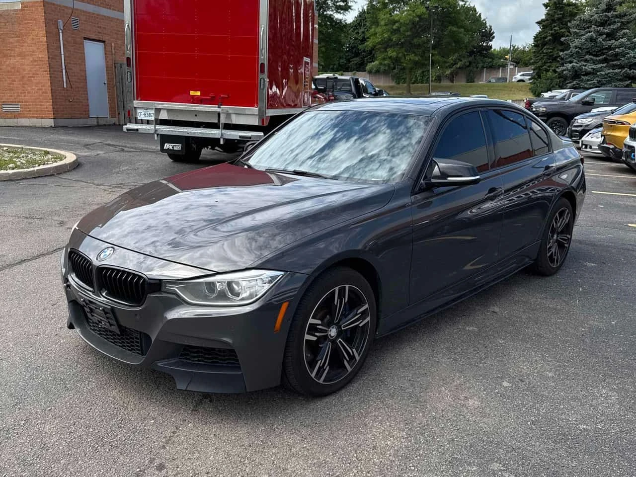 BMW 335  M pack * xDrive * CARFAX * ОПЦИЯ ЗА ФИНАНСИРАНЕ
