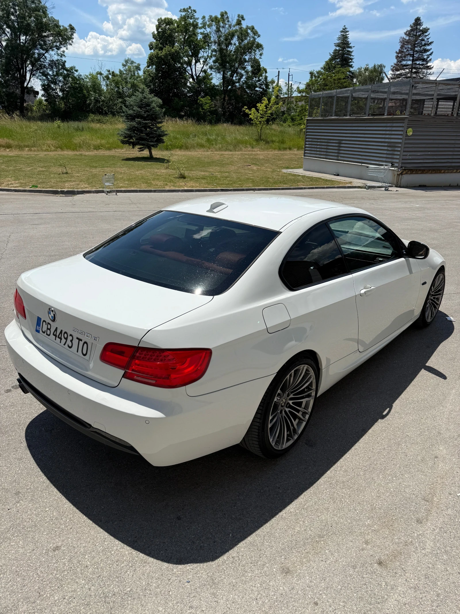 BMW 330 330d 245 задно, снимка 7 - Автомобили и джипове - 55009301