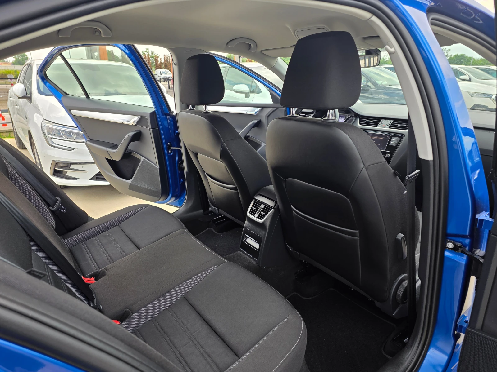 Skoda Octavia НОВА-М/Т, снимка 10 - Автомобили и джипове - 55145780
