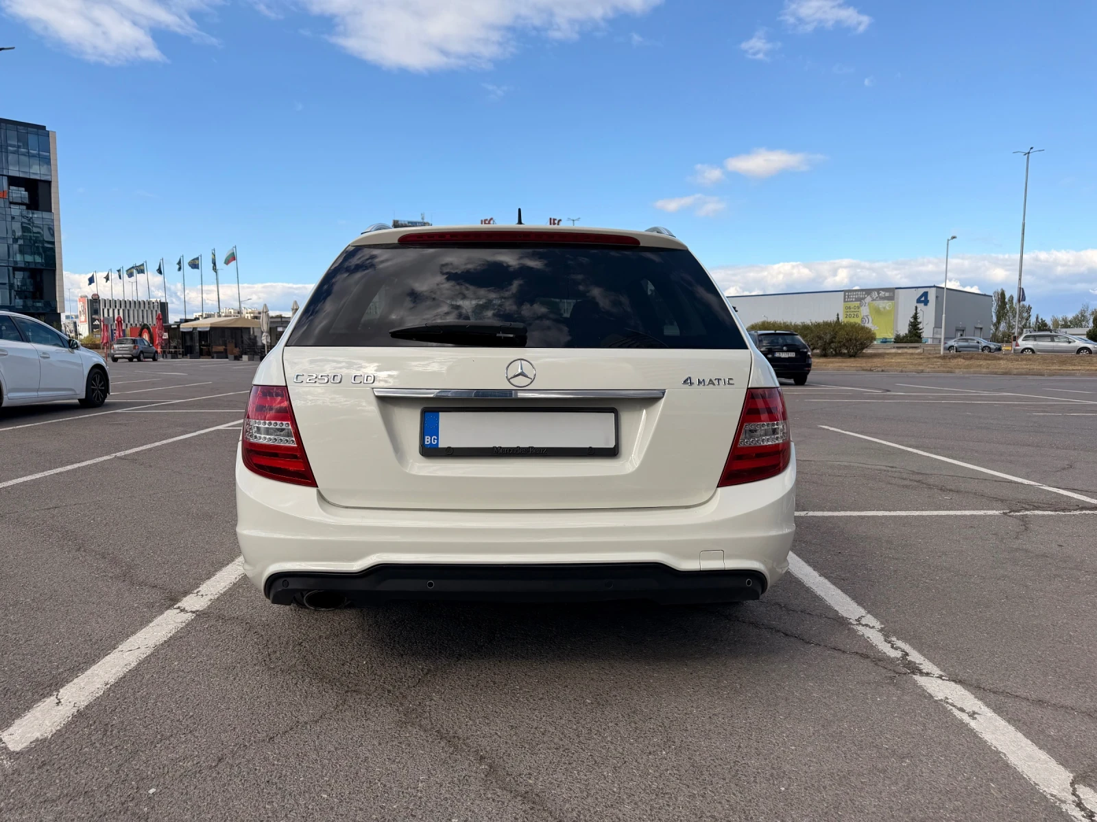 Mercedes-Benz C 250 CDI 4Matic, снимка 3 - Автомобили и джипове - 56248913