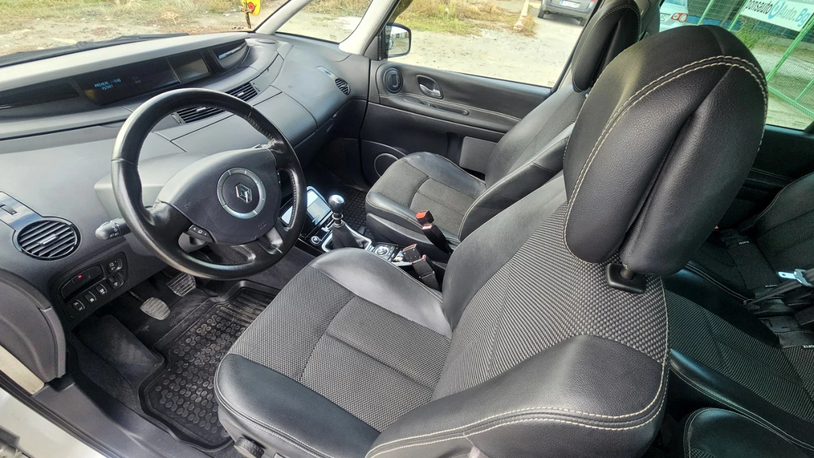 Renault Espace 2.0 dci, снимка 8 - Автомобили и джипове - 56665108