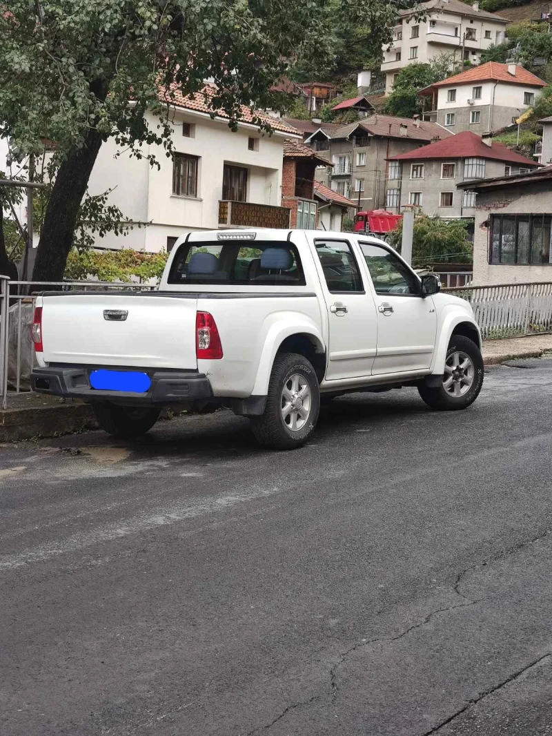 Isuzu D-max, снимка 2 - Автомобили и джипове - 47210017