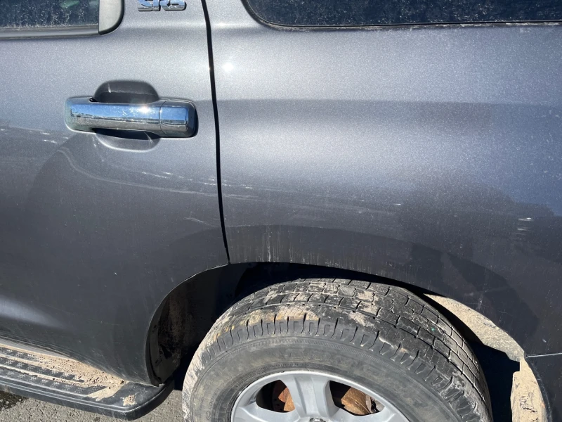 Toyota Sequoia SR5, снимка 5 - Автомобили и джипове - 48384080