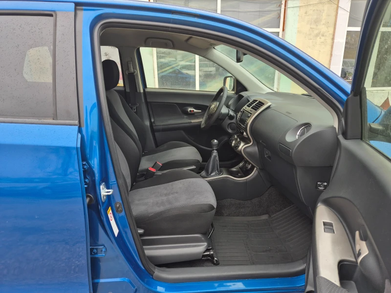 Toyota Urban Cruiser 1.4 D4D 4X4 FULL ITALY, снимка 11 - Автомобили и джипове - 52674084