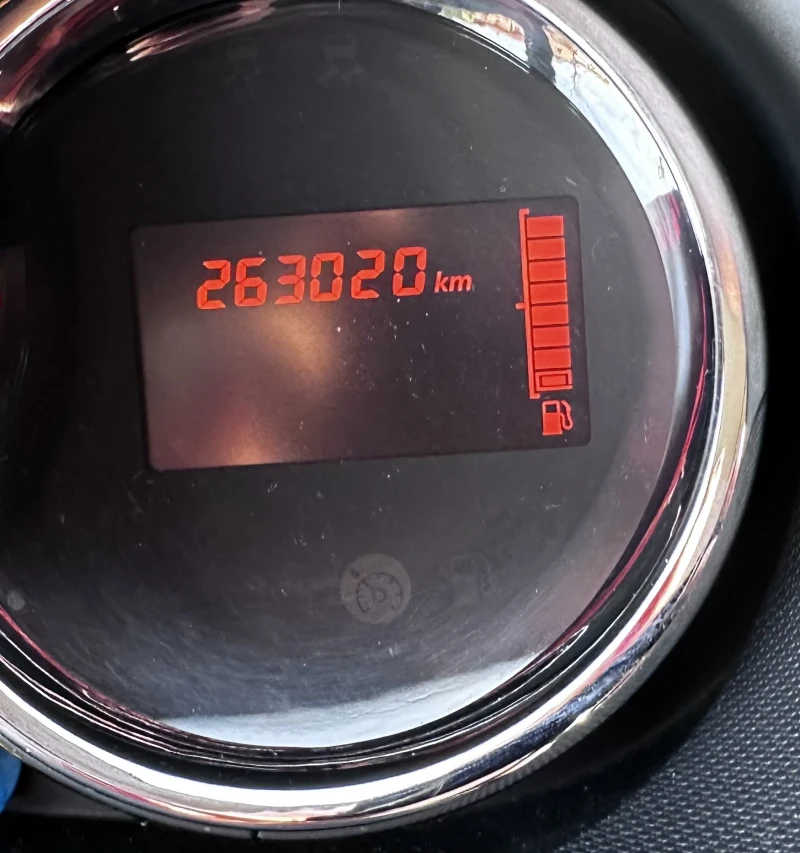 Dacia Duster, снимка 5 - Автомобили и джипове - 52815217