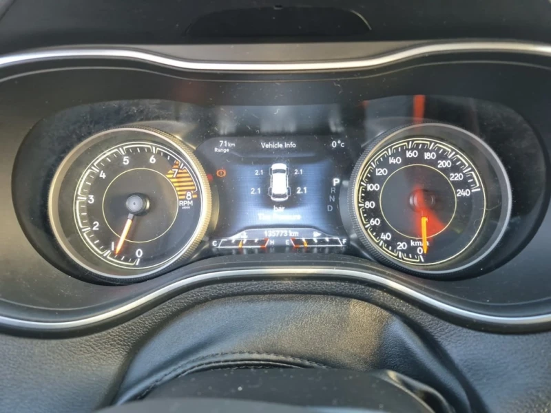 Jeep Cherokee * TRAILHAWK * CARFAX * БЕЗ ПЪРВОНАЧАЛНА ВНОСКА, снимка 10 - Автомобили и джипове - 53147379