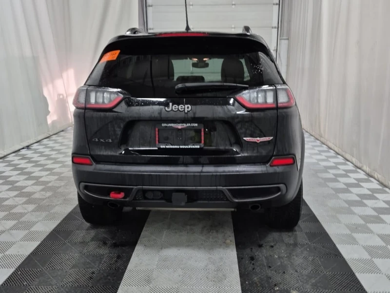 Jeep Cherokee * TRAILHAWK * CARFAX * БЕЗ ПЪРВОНАЧАЛНА ВНОСКА, снимка 6 - Автомобили и джипове - 53147379