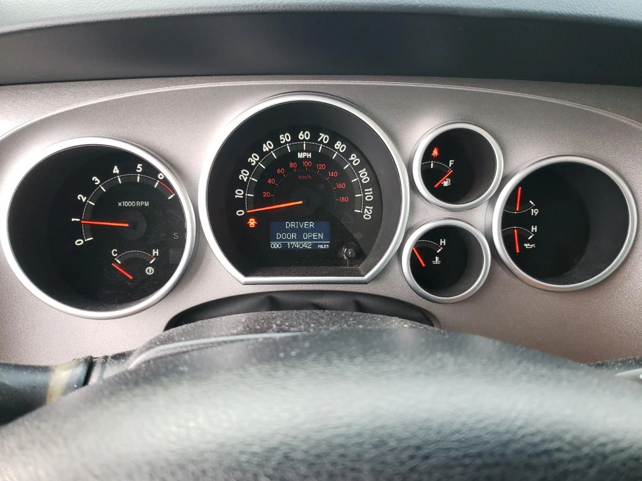 Toyota Sequoia LIMITED 5.7* Подгрев* JBL* Кожа* Перфектна на газ* - изображение 9