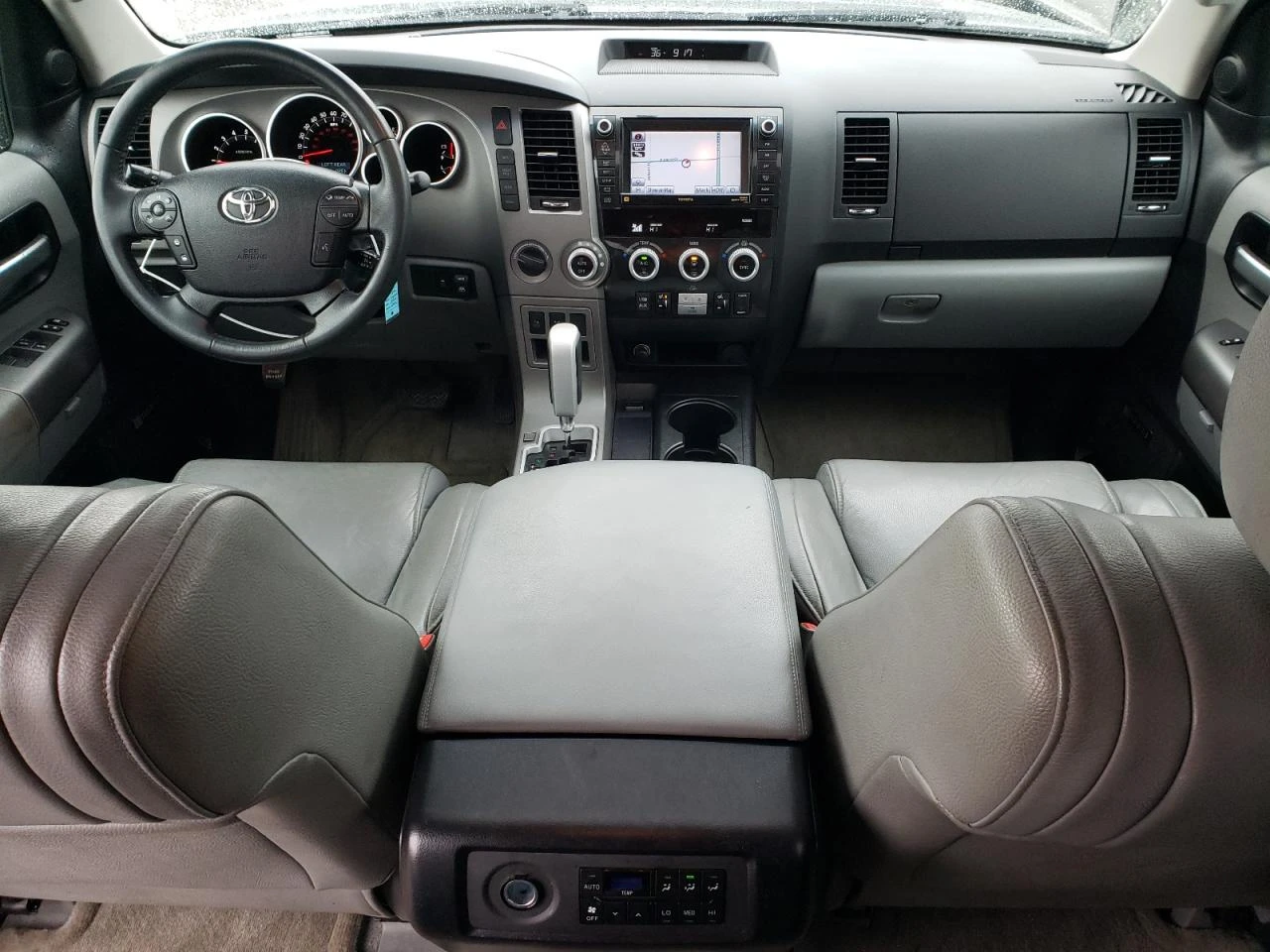 Toyota Sequoia LIMITED 5.7* Подгрев* JBL* Кожа* Перфектна на газ* - изображение 8
