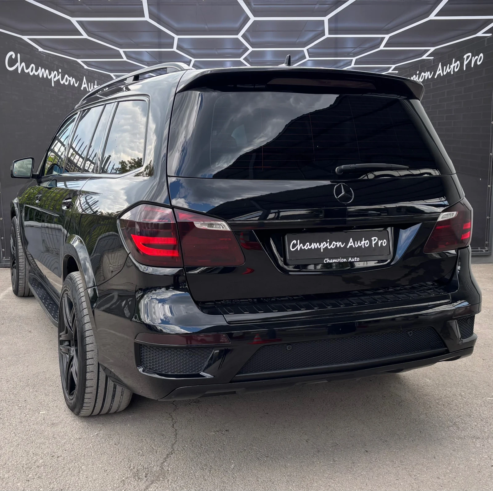 Mercedes-Benz GL 350 AMG - изображение 4