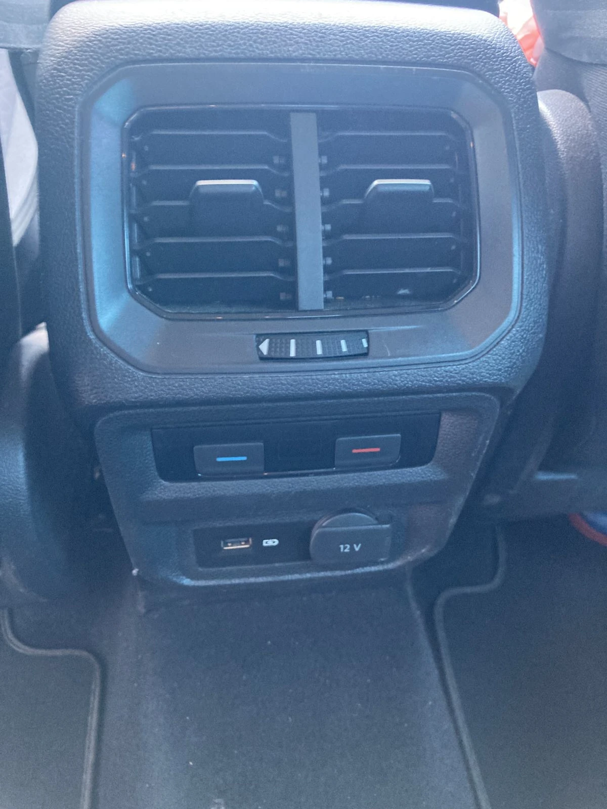 VW Tiguan 2.0 TDI  110KW  4MOT DSG  - изображение 3