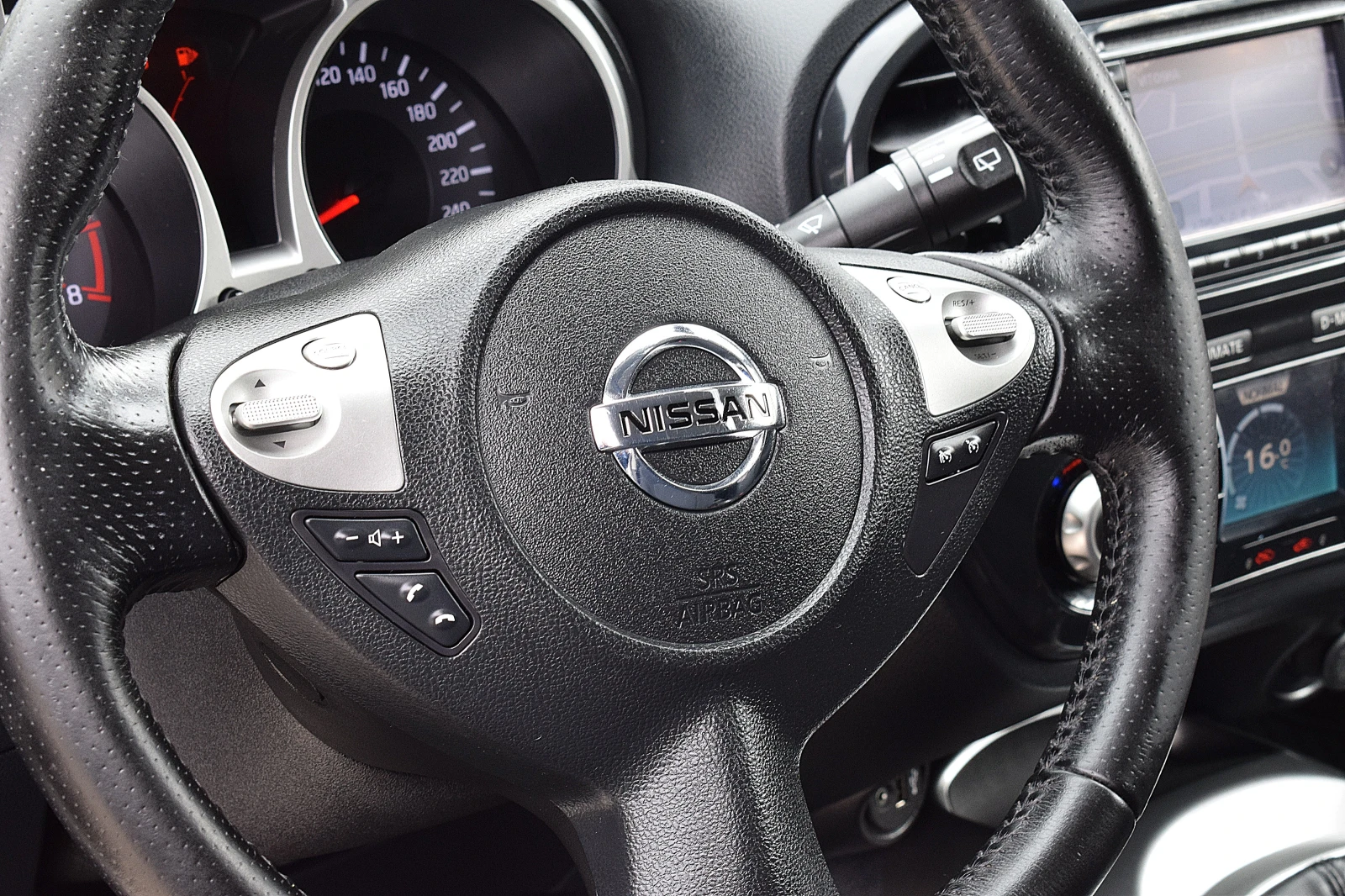 Nissan Juke 1.6/Нави/Камера/Климатроник/Кейлес - изображение 10