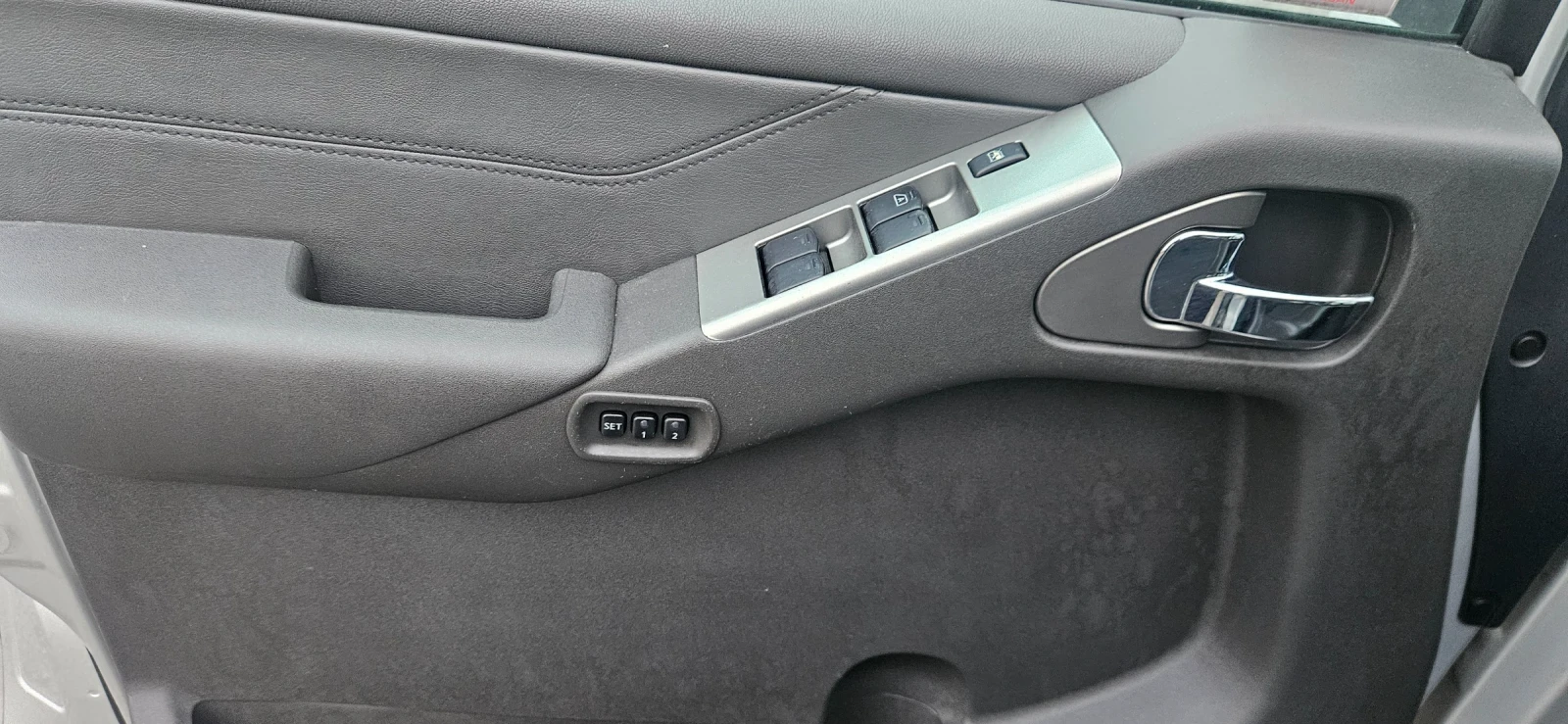 Nissan Pathfinder 2.5DCI 6+ 1 Швейцария  | Mobile.bg — изображение 6
