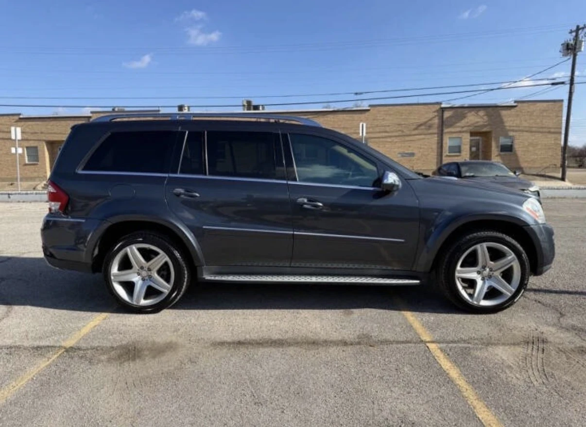 Mercedes-Benz GL 550 Обдухване * Камера * Сервизна История * 7 Местен *, снимка 4 - Автомобили и джипове - 54038056