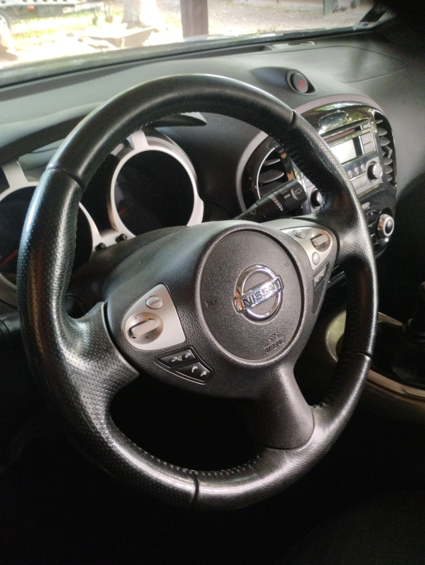 Nissan Juke 1, 5 dci, снимка 5 - Автомобили и джипове - 54116218