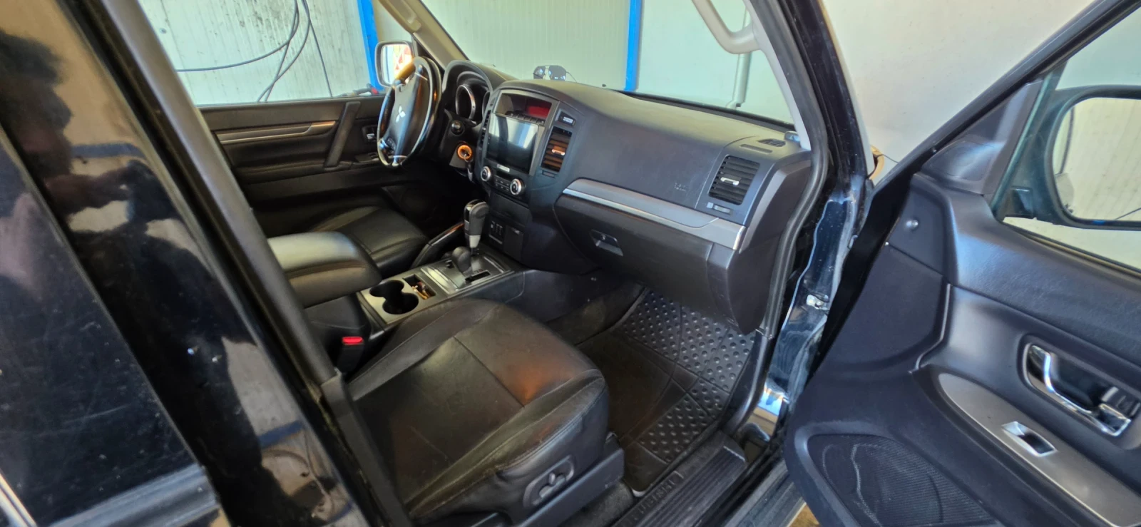 Mitsubishi Pajero 3.2 200 К.с, снимка 13 - Автомобили и джипове - 54322906