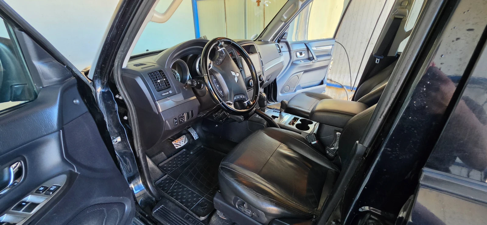 Mitsubishi Pajero 3.2 200 К.с, снимка 11 - Автомобили и джипове - 54322906